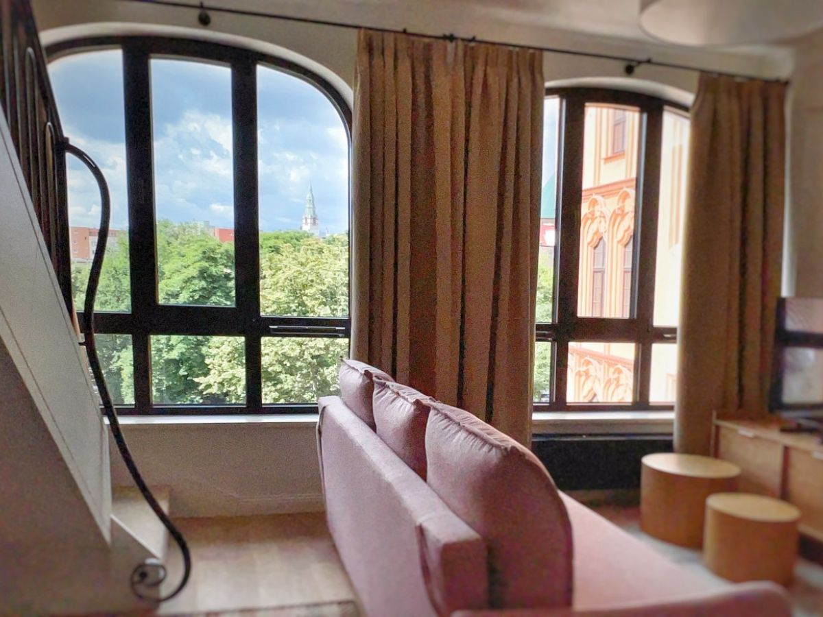 SUITE Z JEDNĄ SYPIALNIĄ DWUPOZIOMOWY Apartment